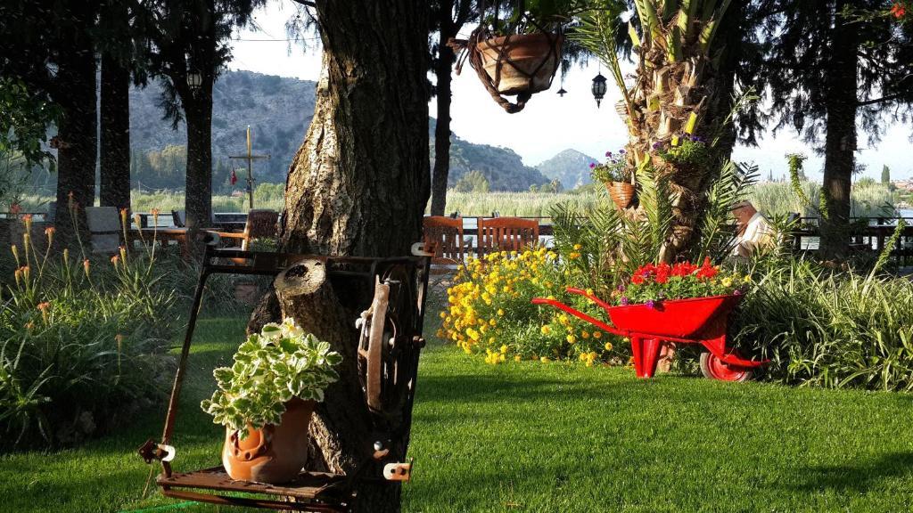 Hotel Happy Caretta Dalyan Exteriör bild
